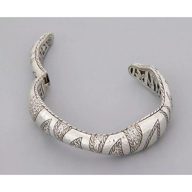 28121 - John Hardy Palu Macan Topaz Sterling Silver Hammered