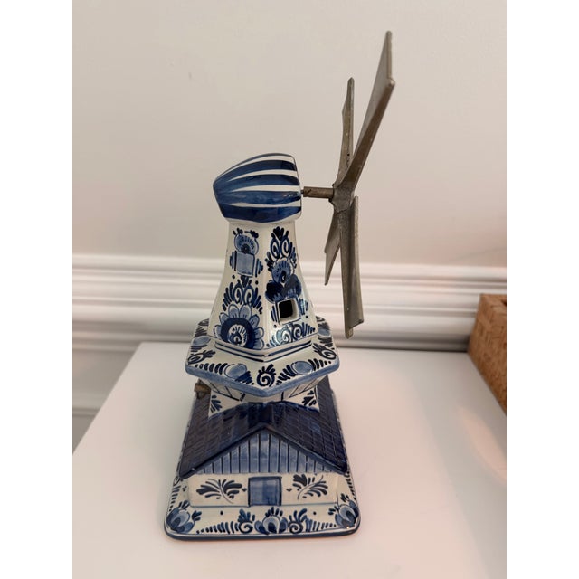 Blue Vintage Delft Blue Dutch Windmill Working Music Box | Hand-Painted Ceramic | Made in Holland | Pewter Sails For Sale - Image 8 of 9