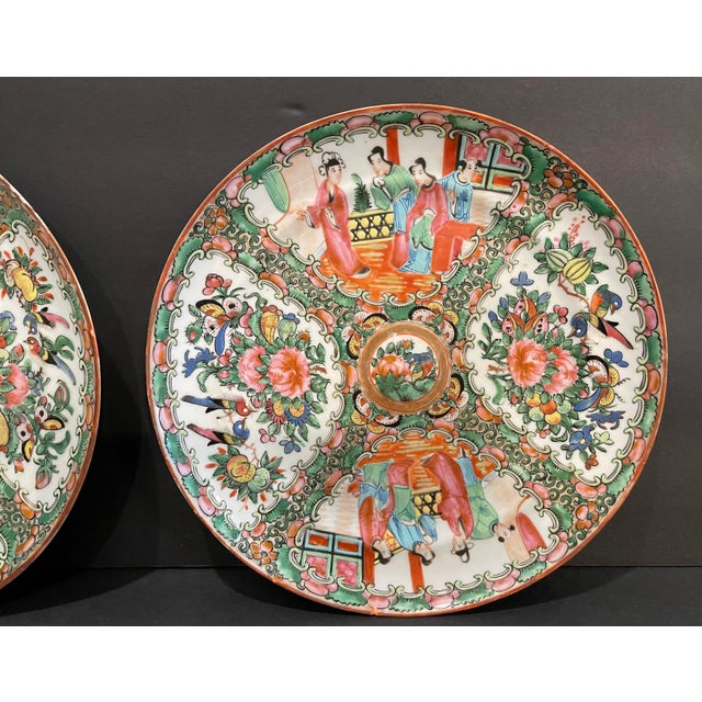 Antique Pair of Rose Medallion Chinese Plates For Sale - Image 6 of 10
