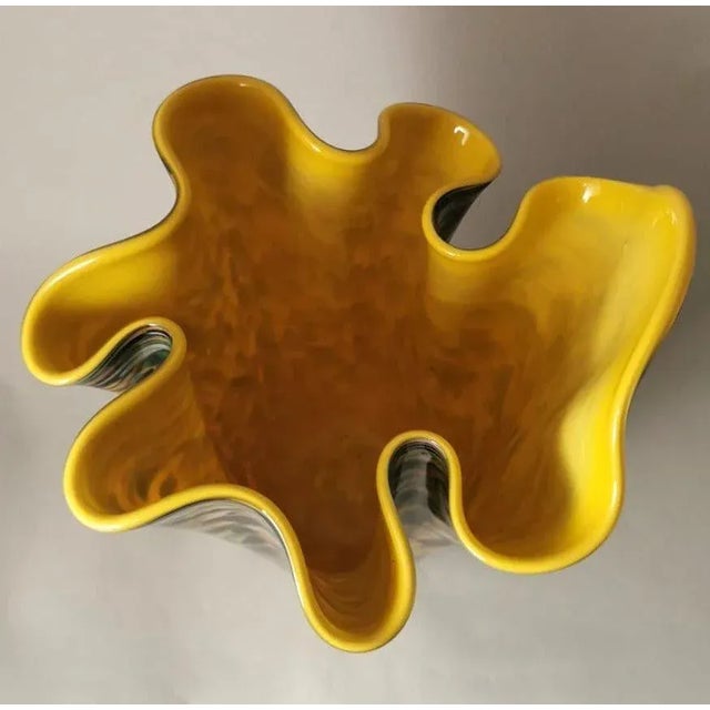 Multicolored Murano Glass Mod. Handkerchief Vase in the style of Venini, 1970 For Sale - Image 11 of 13