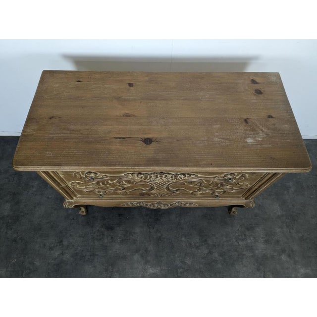 Directoire Style Chest of Drawers in Canted Pine For Sale - Image 3 of 7