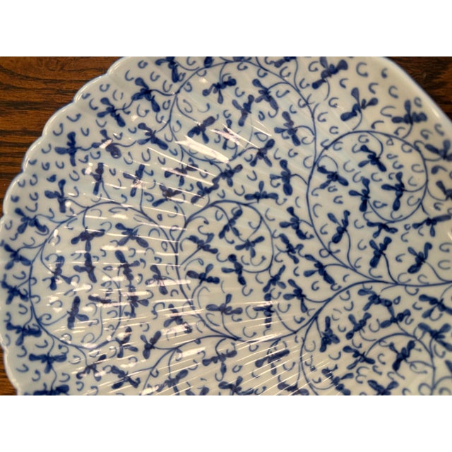Chinoiserie Hand Painted Blue & White Scallop Shell Shaped Porcelain Dish For Sale - Image 3 of 10