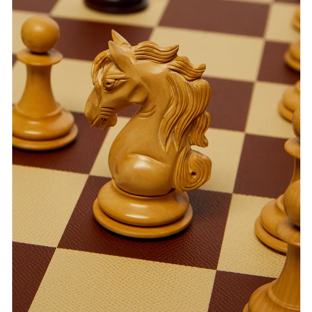 Geoffrey Parker Staunton Leather Championship Chess Set For Sale - Image 10 of 10