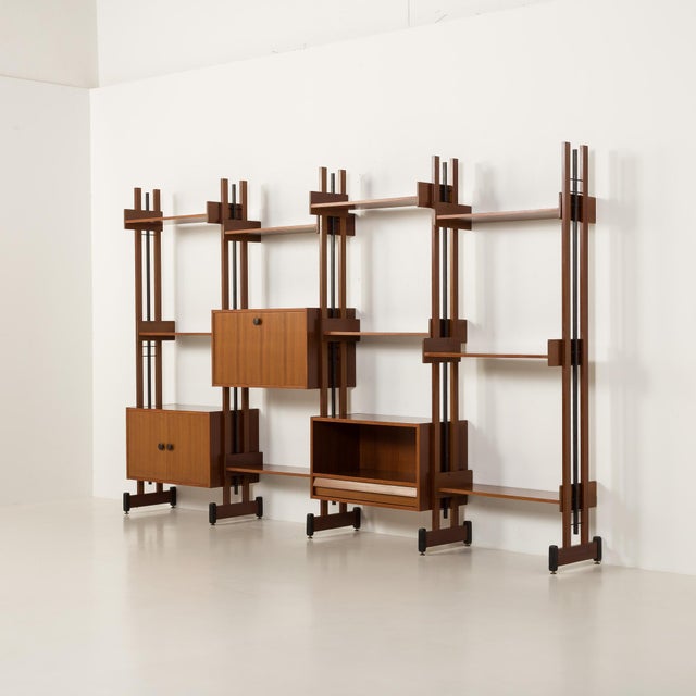 Italian Four Bay Free Standing Wall Unit in the style of Gio Ponti, 1970s For Sale - Image 6 of 18