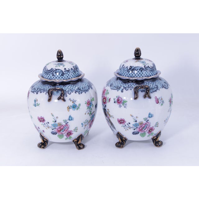 Chinoiserie 19th Century Pair of Wilton Chinoiserie Lidded Porcelain Ginger Jars For Sale - Image 3 of 16