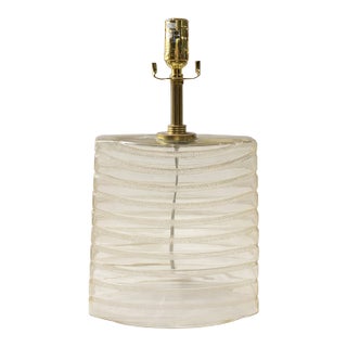 Vintage 1990s Robert Abbey “Horizon” Style Ribbed Glass Table Lamp — Excellent Condition For Sale