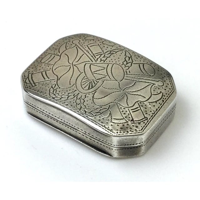 English Antique English Sterling Silver Vinaigrette, Birmingham, 1814 For Sale - Image 3 of 9