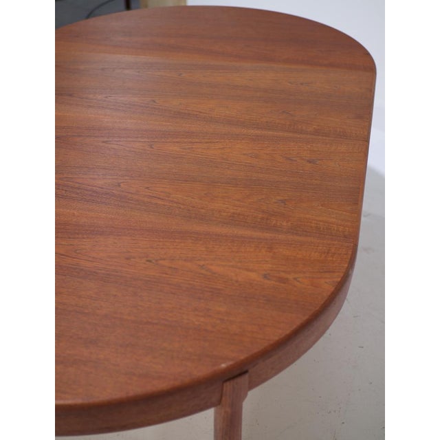 Danish Extendable Round Dining Table in Teak, 1960s For Sale - Image 15 of 18