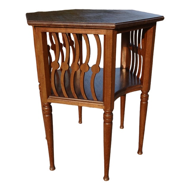 Vintage Art Deco Table in Swirled Walnut, 1930s For Sale