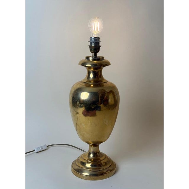 Hollywood Regency Italian Hollywood Regency Brass Urn Table Lamp, 1970s For Sale - Image 3 of 14