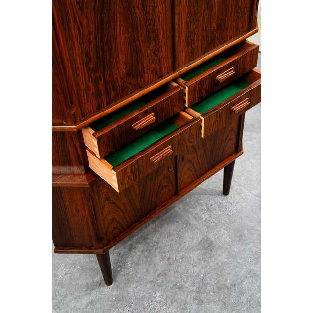 Mid Century Danish Modern Corner Cabinet Rosewood Bar Denmark Drawers Locking Vg For Sale - Image 9 of 11