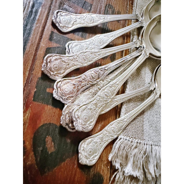 A set of 8 stunning antique silverplated round bowl soup spoons from the Hotel Astor in New York City! The pieces are in...