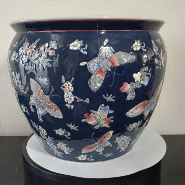Purchased from the estate of an expatriate who lived in Asia for many years. 10" Height 12" Diameter (top) Excellent...