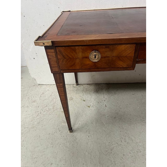 Louis XVI Flat Desk in Mahogany and Rosewood Veneer, 18th Century For Sale - Image 3 of 18