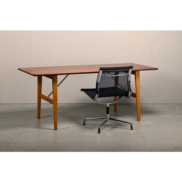 Brown Vintage Hunting Table in Teak and Oak by Børge Mogensen for Søborg Møbelfabrik, 1950s For Sale - Image 8 of 18