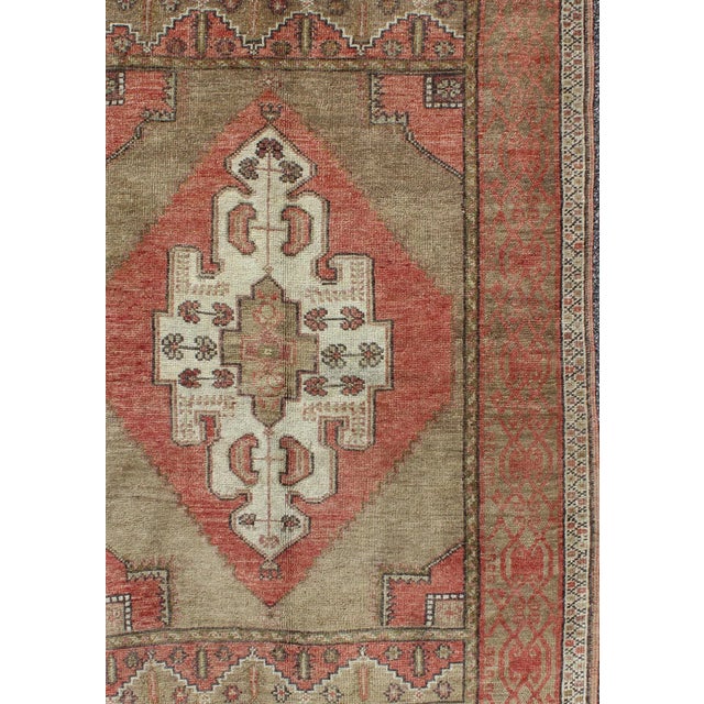 Vintage Mid-Century Turkish Oushak Rug With Olive Green and Soft Red 3′7″ × 6′1″ For Sale - Image 4 of 7
