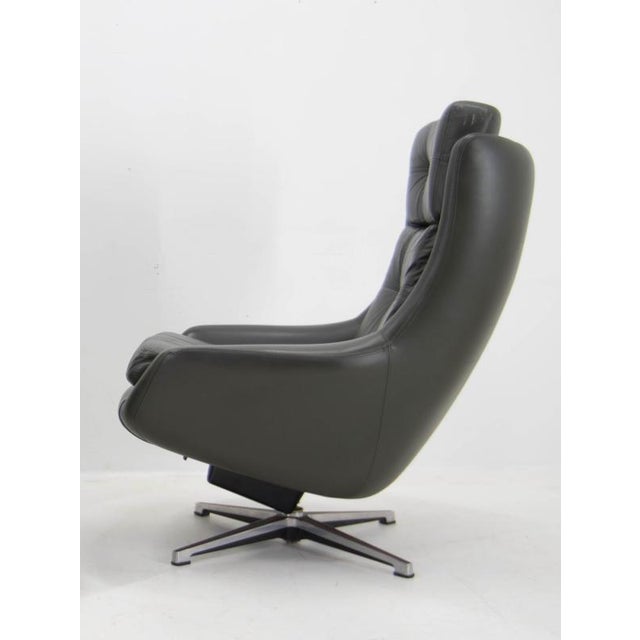 Mid-Century Modern Mid-Century Modern Swivel Rocking Chair, 1970s For Sale - Image 3 of 12