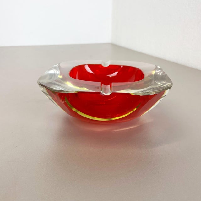 Murano Glass Faceted Sommerso Ashtray, Italy, 1970s For Sale - Image 4 of 18