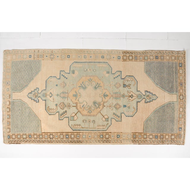 Beige Mid 20th Century Oushak Anatolian Wool Carpet For Sale - Image 8 of 10