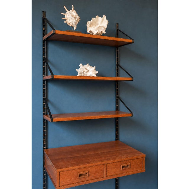 Mid-Century Modern Vintage Modular Wall-Mounted Bookcase in Mahogany and Metal, 1960s For Sale - Image 3 of 7