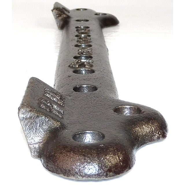 Restored Vintage "Standard" B Cast Iron Sink Wall Bracket For Sale In Portland, ME - Image 6 of 7