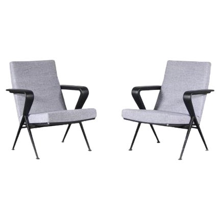 Set of Repose Chairs by Friso Kramer for Ahrend De Cirkel, Netherlands, 1960s For Sale