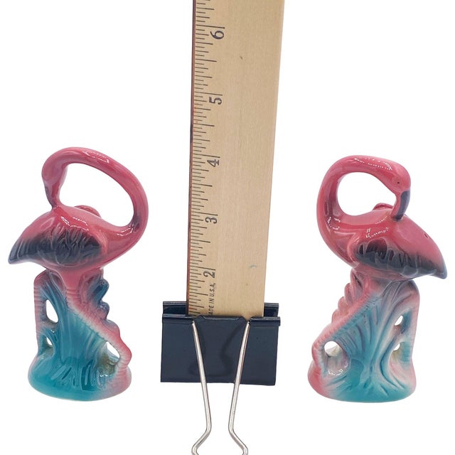 1980s Tropical Pink Flamingo Ceramic Tabletop Salt & Pepper Shaker Set For Sale - Image 10 of 11