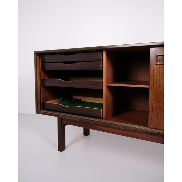 Rosewood Model 21 Sideboard by Gunni Omann for Omann Jun's Møbelfabrik, 1960s For Sale - Image 12 of 16