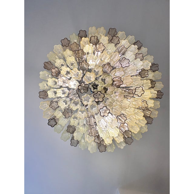 Huge Champagne E Fumè “TRONCHI” MURANO GLASS CHANDELIER Very elegant and impressive contemporary chandelier. “Tronchi” are...