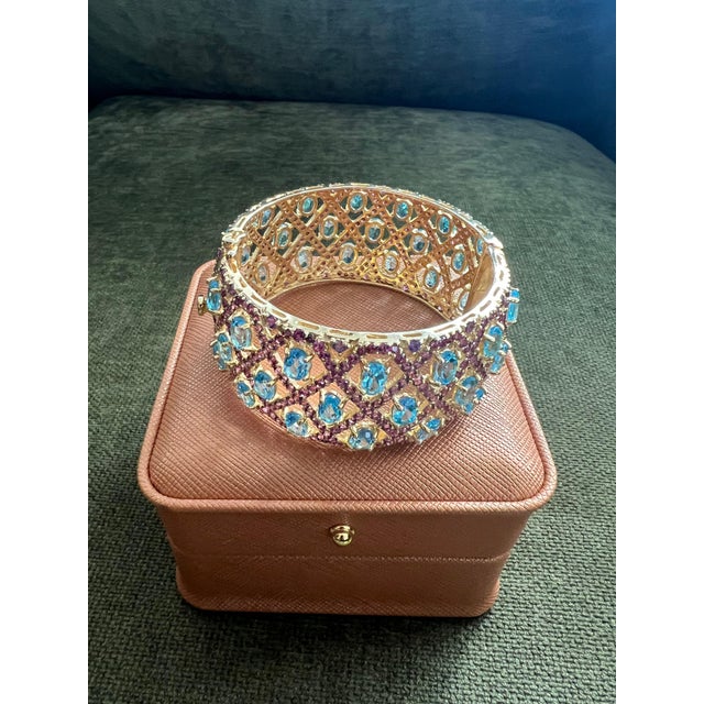 Bochic "Capri" Amethyst & Blue Topaz Gem & Cuff Set In 18K Gold & Silver For Sale - Image 12 of 18