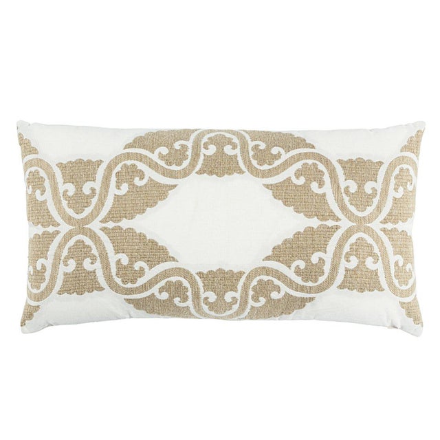 Traditional Schumacher Siljan Pillow in Ivory For Sale - Image 3 of 3