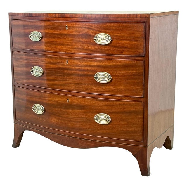 George III Bowfront Mahogany Chest of Drawers, 1790 For Sale - Image 12 of 12