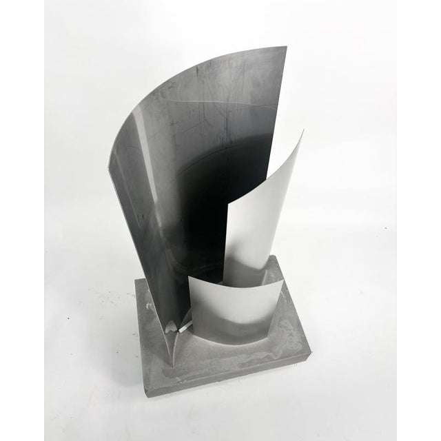 Essenz Floor Lamp in Concrete with Steel and Aluminium by Case Studios For Sale - Image 4 of 11