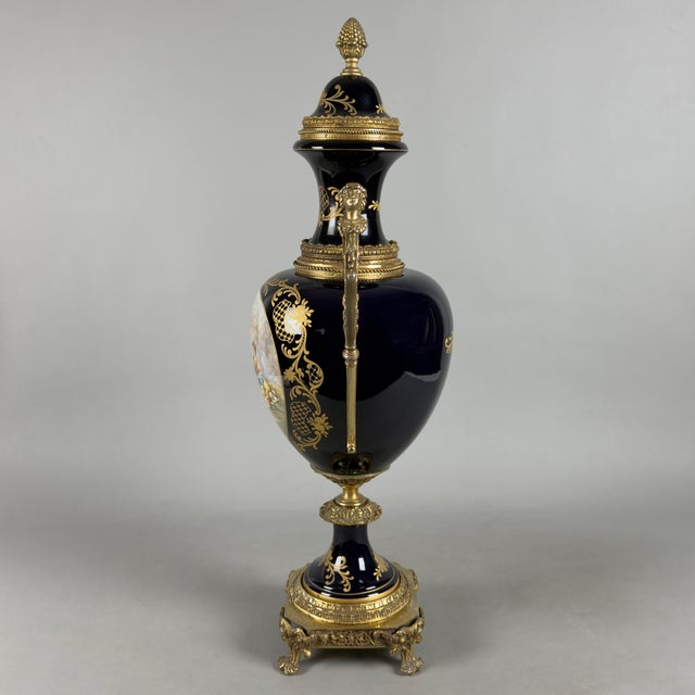 Antique French Amphora Vase in Porcelain and Brass For Sale - Image 4 of 15