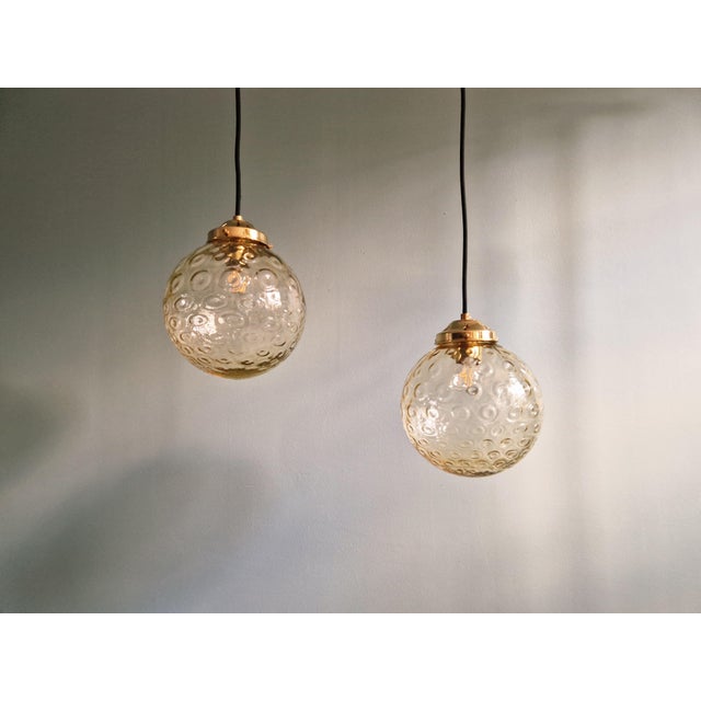 Pendant Lights in Amber Bubbled Glass, 1970s, Set of 2 For Sale - Image 3 of 16