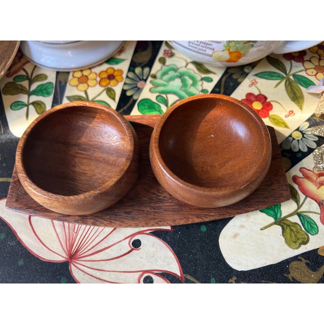 1970s Pair of Hand Carved Bowls and Tray With Pineapple Accents- Set of 3 For Sale In Atlanta - Image 6 of 12