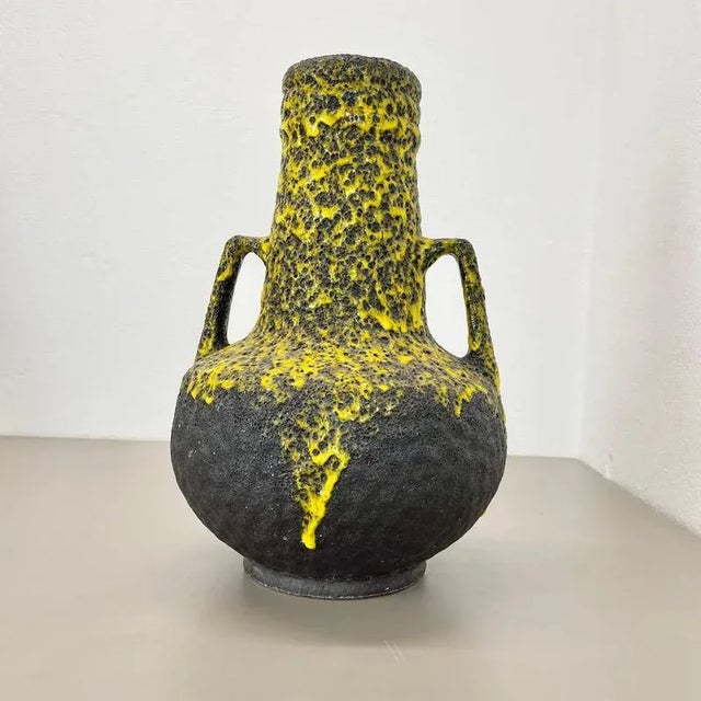 Fat lava art vase Producer: Fohr Ceramics, Germany Decade: 1970s : This original vintage vase was produced in the 1970s in...
