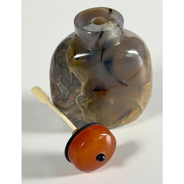 Late 19th Century 19th Century. Chinese Carved Macaroni Shadow Agate Snuff Bottle Chalcedony Translucent For Sale - Image 5 of 9