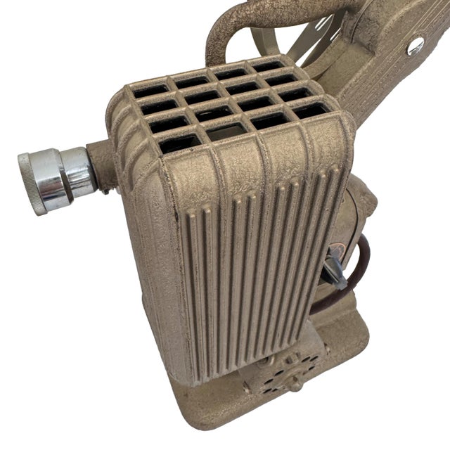 Mid-Century Modern 1930s Art Deco Keystone Model a-82 Cast Iron 16mm Movie Projector For Sale - Image 3 of 18