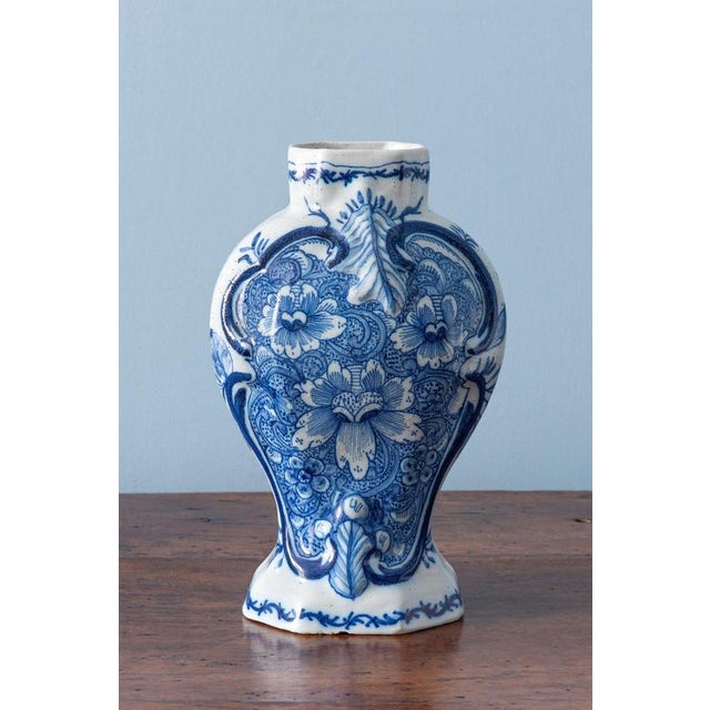 Dutch Blue and White Baluster Vases from Delft, 1700s, Set of 2 For Sale - Image 4 of 14