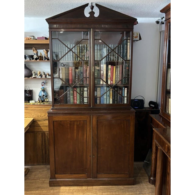 Georgian Astragal Glazed Bookcase in Mahogany For Sale - Image 3 of 18