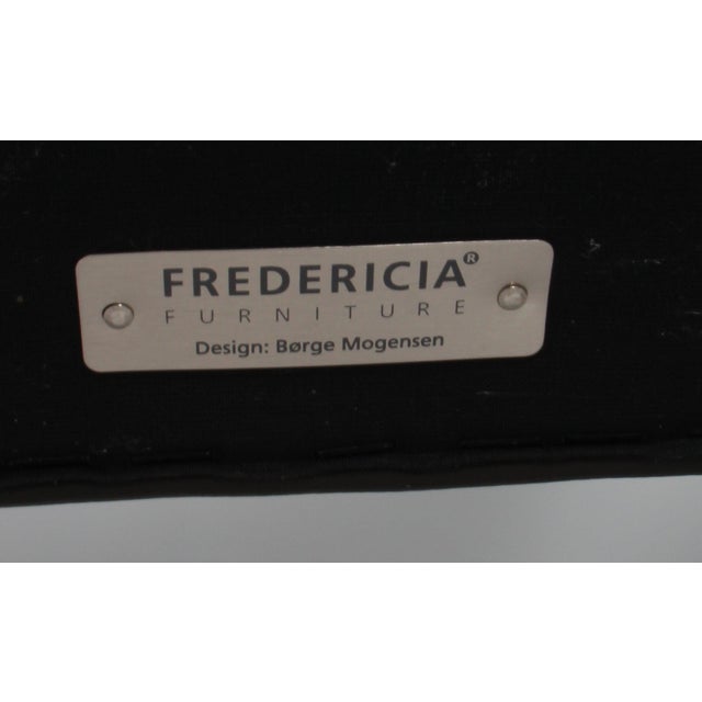 Model 2204 Wingback Chair in Leather by Børge Mogensen for Fredericia For Sale - Image 5 of 10