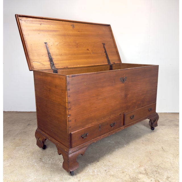 Wood 19th Century American Queen Anne Style Pine Blanket Chest Pennsylvania For Sale - Image 7 of 12
