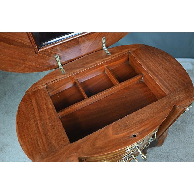 Small Transitional Mahogany Dressing Table, 1940 For Sale - Image 15 of 18