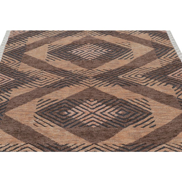 Late 20th Century Rug & Kilim’s Modern Rug With Brown Geometric Patterns in High-Low Texture For Sale - Image 5 of 7