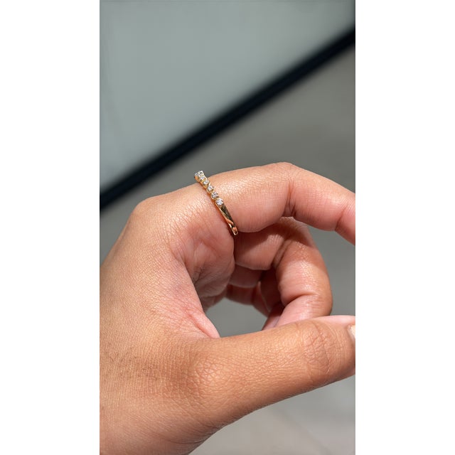 White Bezel Set Center Diamond Anniversary Band in 14k Yellow Gold Size 4 For Sale - Image 8 of 17