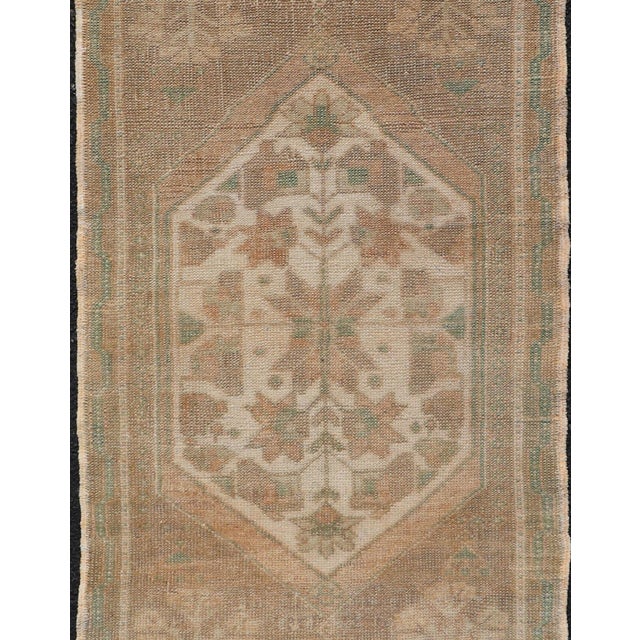 Vintage Turkish Oushak Rug With All-Over Sub-Geometric Medallion Design For Sale - Image 4 of 8