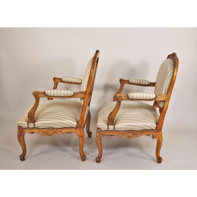 Pair of Circa 1900 Louis XV Style Beech Fauteuil Armchairs For Sale In Chicago - Image 6 of 13