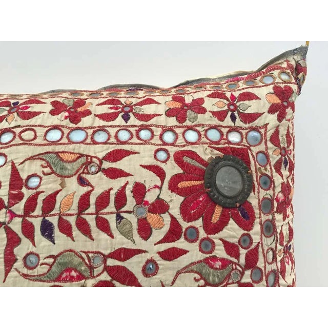 19th Century Rajasthani Silk Embroidered Mirrorwork Pillow With Birds and Flowers For Sale - Image 4 of 11