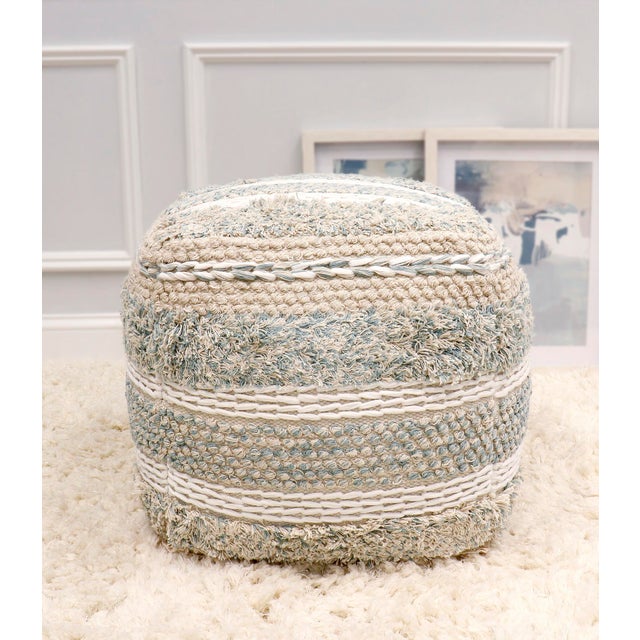 This stunning Grand Canyon Pouf composed of 100% cotton is the perfect balance of harmonious colors: seafoam, beige and...